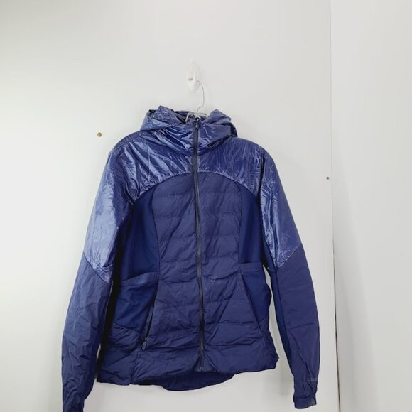 Lululemon Women's Navy Down For It All Run Winter Puffer Jacket Size 8 - Picture 2 of 8